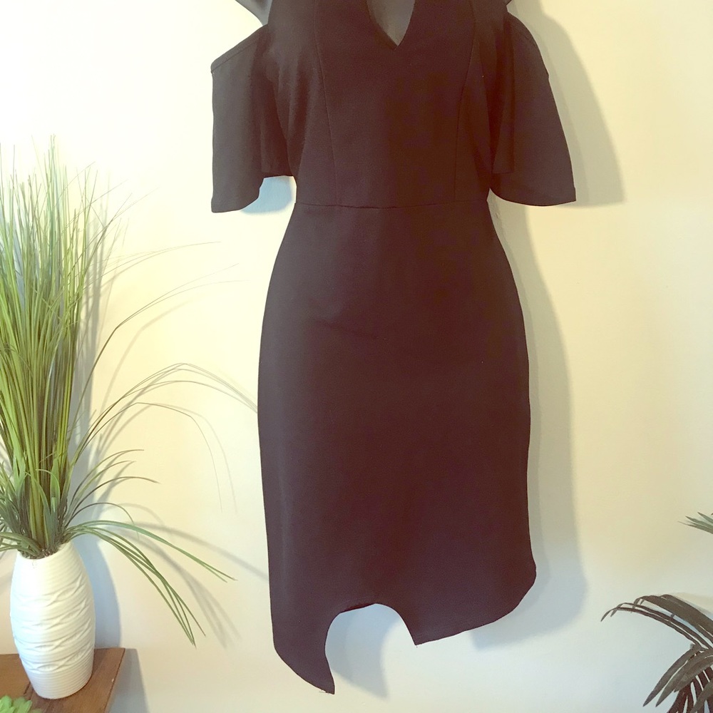 Black Ruffle Detail Dress - Picture 4 of 8